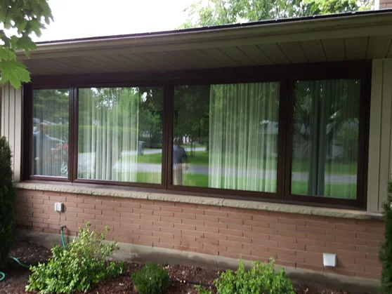 vinyl siding and window installation